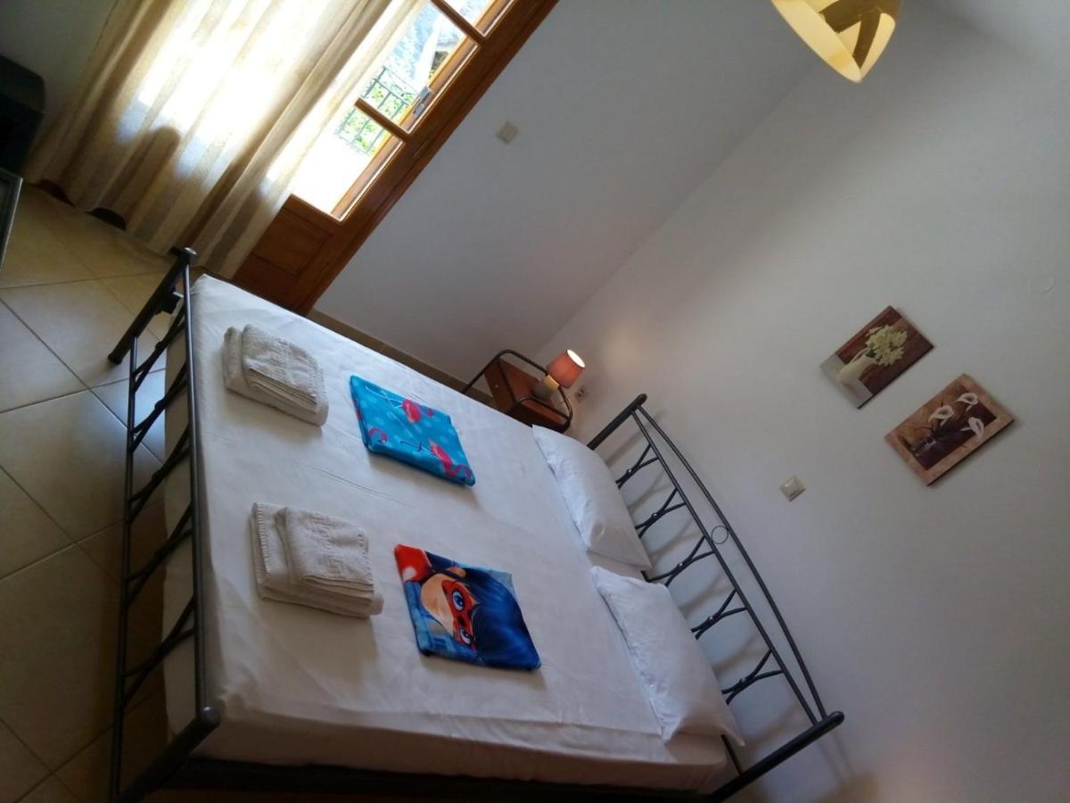 Apartamento Delicatessen House Leonídion Exterior foto